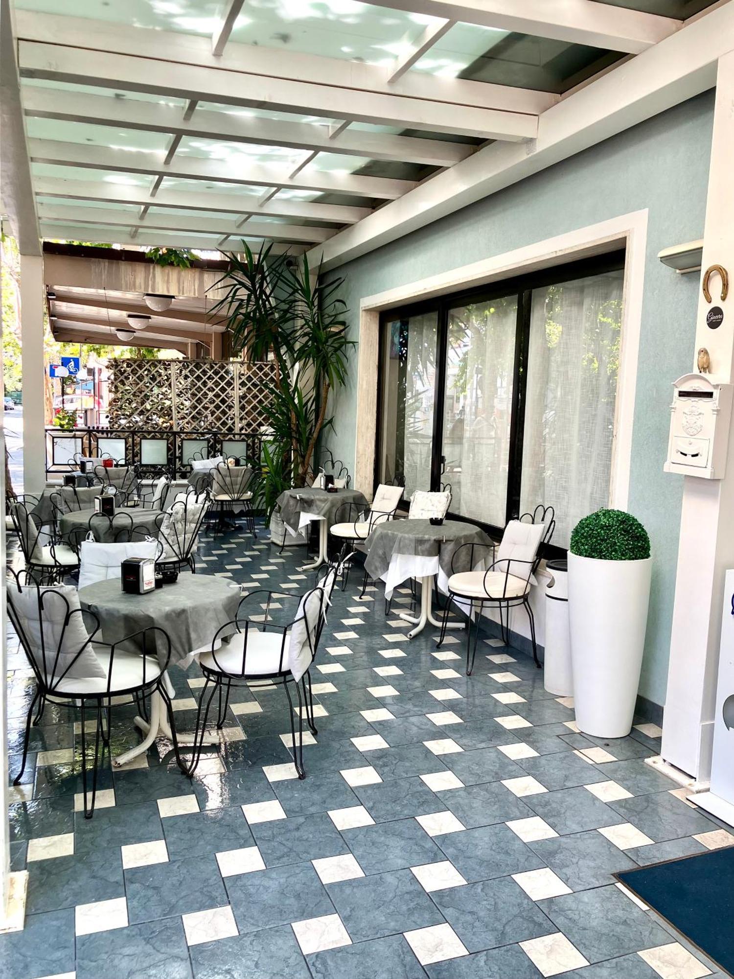 Hotel Ginevra E Residence Cattolica Luaran gambar
